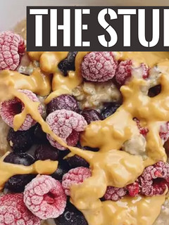 A picture of 1. (BREAKFAST) Oats with Berries.