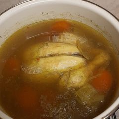 A picture of Chicken broth.