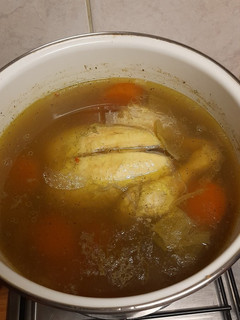 A picture of Chicken broth.