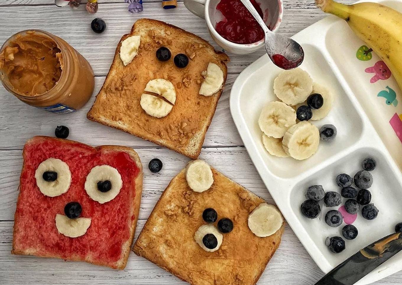 Peanut butter and strawberry jam breakfast
