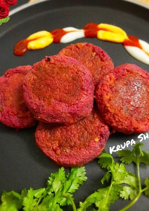 A picture of Beetroot carrot cutlets.