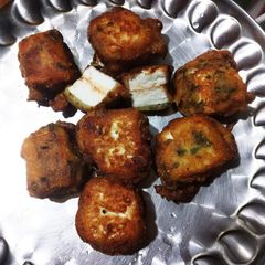 A picture of Paneer pakore.