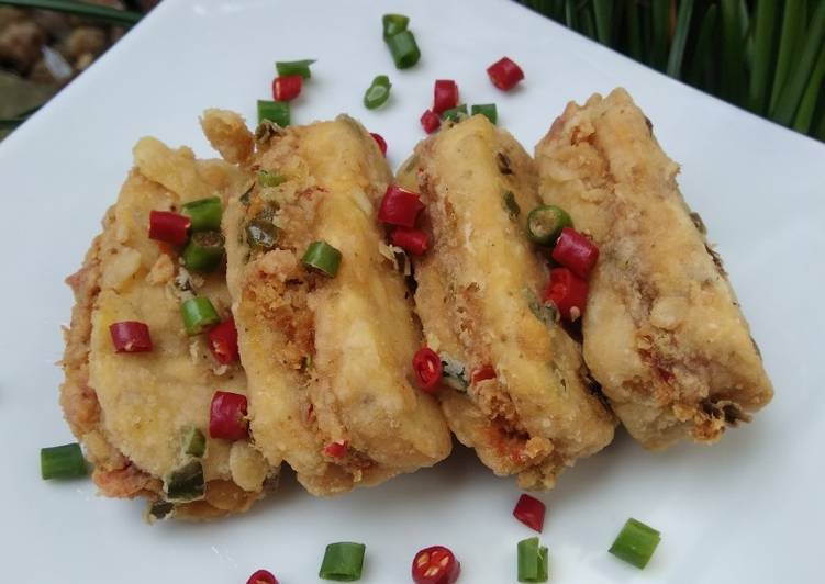 Tempe Goreng Isi Cabai Rebon