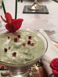 Espuma de palta sobre colchón de jamón