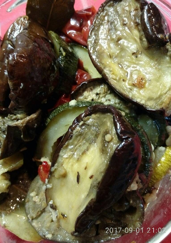 Una foto de Berenjenas asadas con aliño