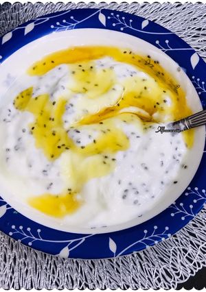 A picture of Honey yoghurt.