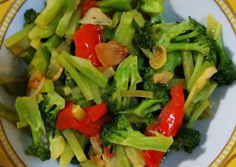 makanan TBT-Tumis Brokoli Tomat yang Lezat Sekali