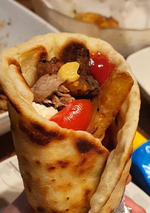 Φωτογραφία της συνταγής Γύρος πίτα του Άκη (χοιρινό)