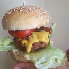 A picture of Beef Burger.