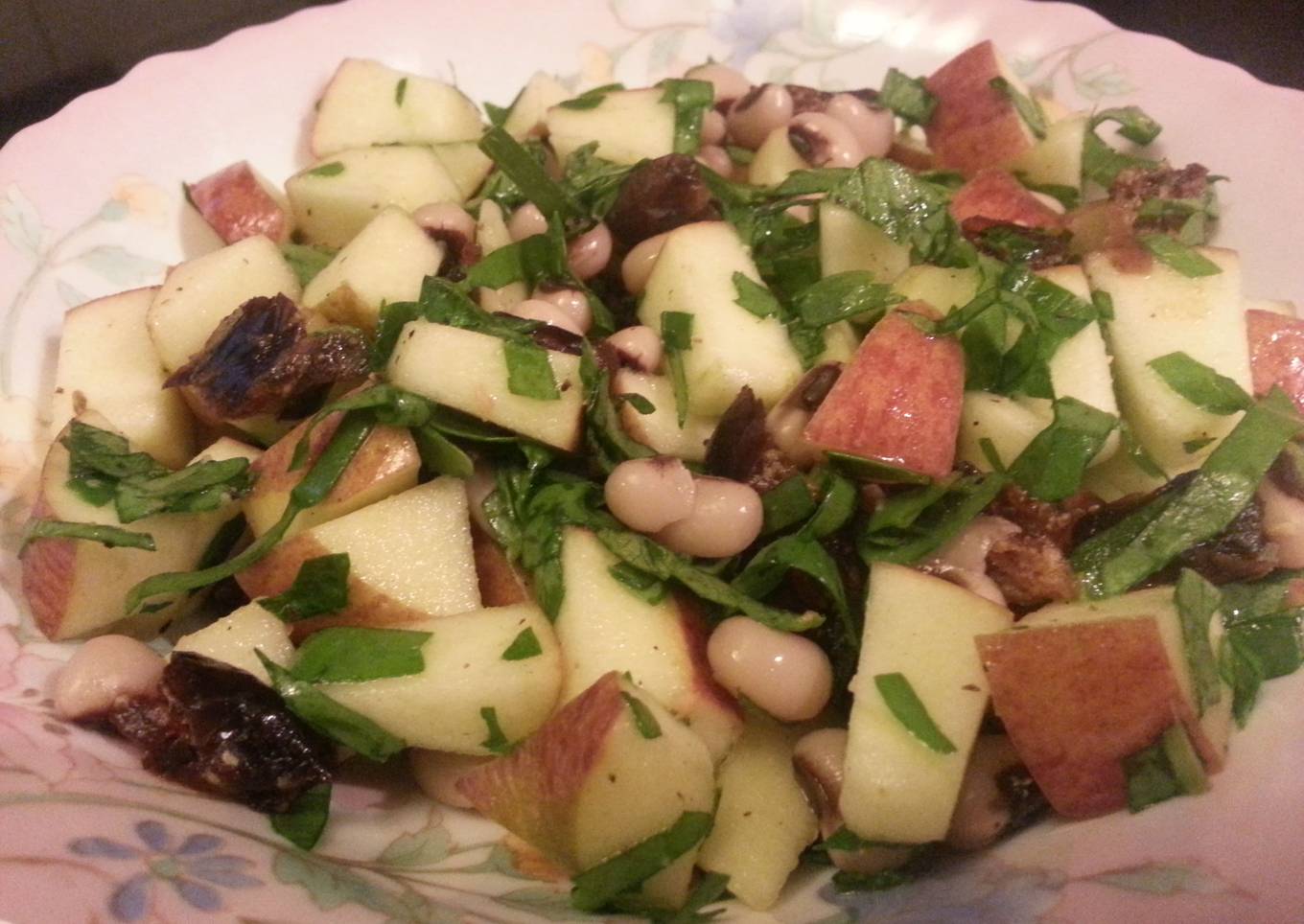 Apple black-eyed peas salad