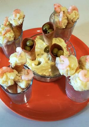 Una foto de Cucuruchos de ensaladilla