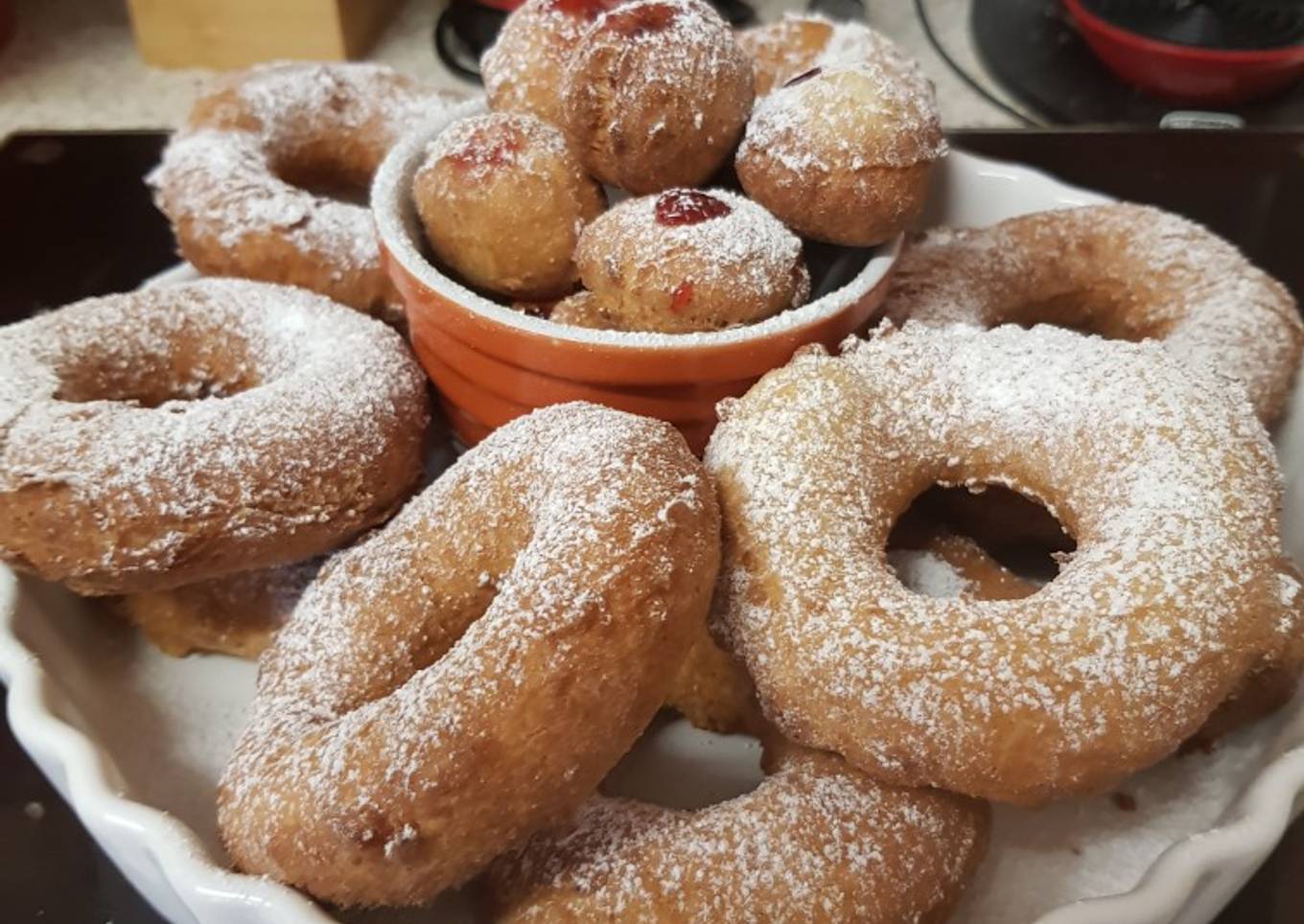 Doughnut rings and mini jam doughnuts. 🤗