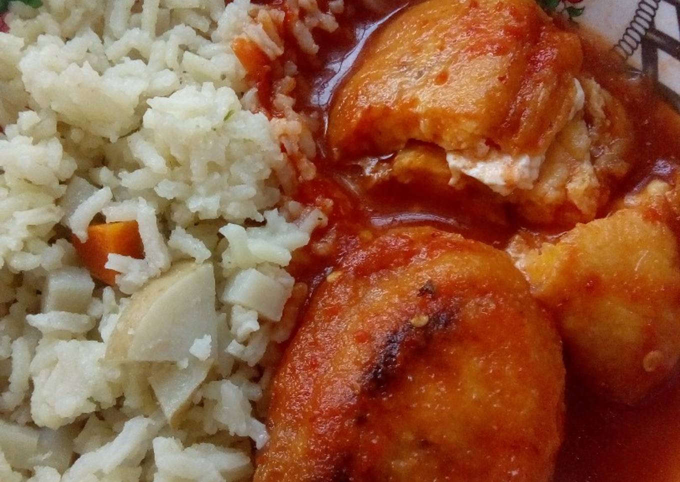 Tortitas de plátano en salsa de chipotle