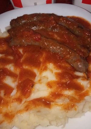 صورة لوصفة بيري بطاطا بصوص نقانق (مرقاز)
