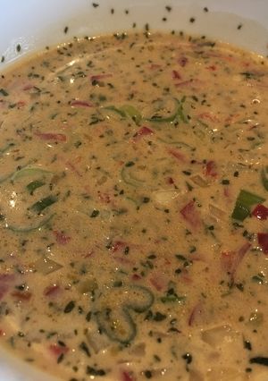 A picture of Onion and peppers salad dressing.