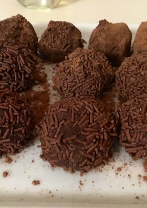 Una foto de Trufas de chocolate súper fáciles