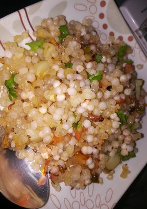 A picture of Sabutdana khichdi in pressure cooker.