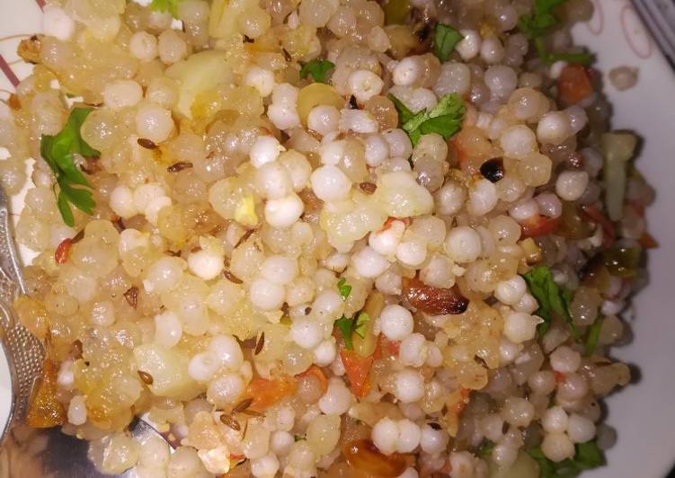 Recipe of Homemade Sabutdana khichdi in pressure cooker