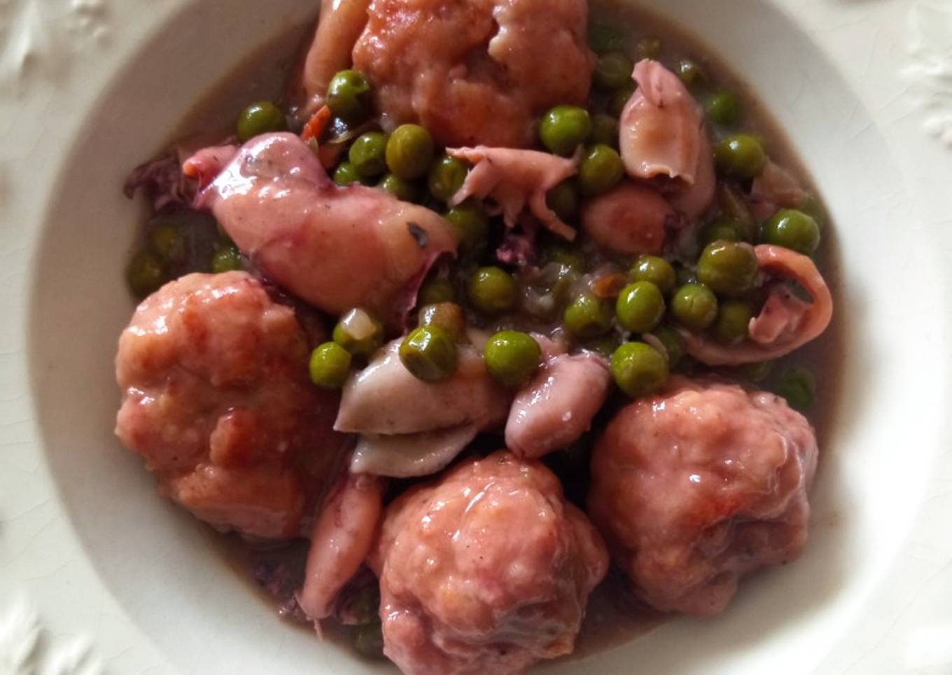 Albóndigas con calamarcitos