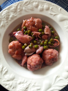 Una foto de Albóndigas con calamarcitos