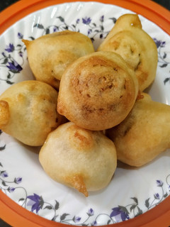சுசியம்/சுகியன் (suliyan recipe in tamil) செய்முறை முக்கிய புகைப்படம்