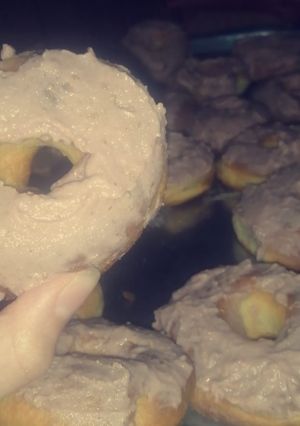 صورة لوصفة دونات بقشطة الفريز 🍓