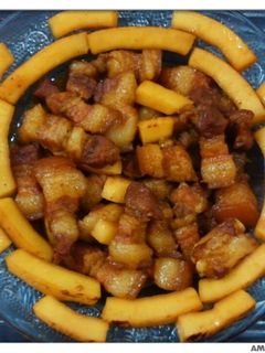 Hình của món Thịt ba chỉ kho dừa.