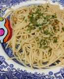 Espaguetis muy sencillos al ajo