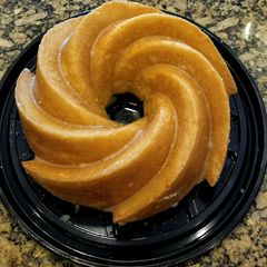 A picture of Lemon Pound Cake.