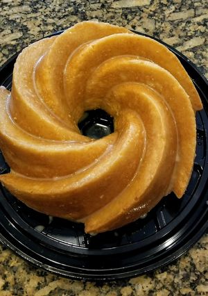 A picture of Lemon Pound Cake.