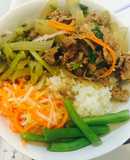 Cơm trộn thịt bò xào