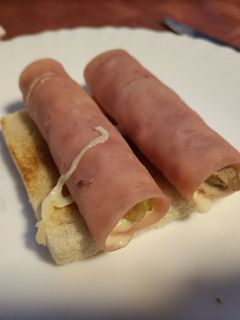 Una foto de Rollitos de jamón, queso e higos