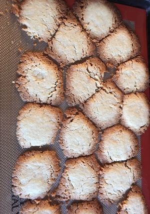 A picture of Almond Delectables.