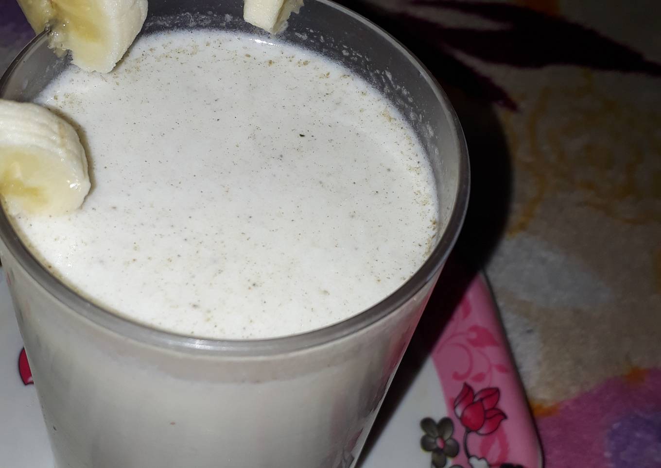 Banana milkshake