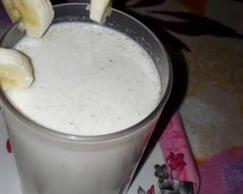 Popular Cuisine Banana milkshake Restaurant Style