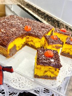 Una foto de Pastel de zanahoria, con brigadeiro de chocolate