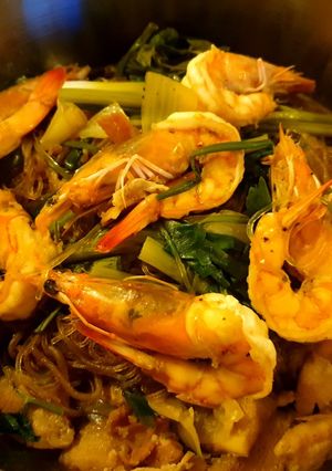 รูปของ กุ้งอบ เส้นบุก