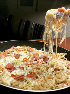 A picture of Simply pesto pasta baked.