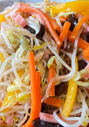 紅黃黑炒綠豆芽*萍姊 的食譜成品照片