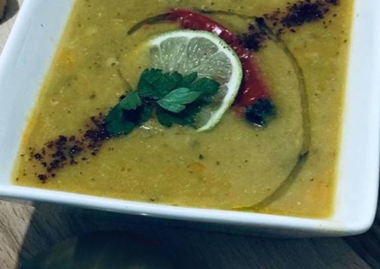 Voici la recette Soupe de lentilles😋 Délicieux garanti