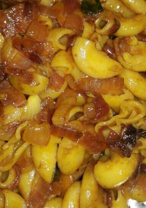 A picture of Macaroni.