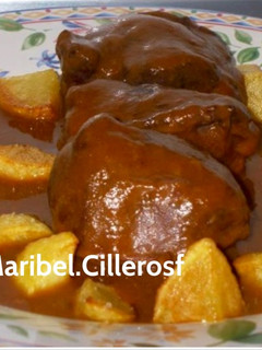 Una foto de Carrilleras al vino tinto