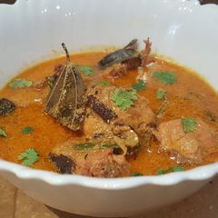 A picture of Chicken curry.
