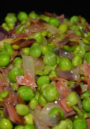 Foto principal de Guisantes frescos con jamón