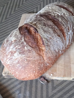 Una foto de Pan casero con masa madre