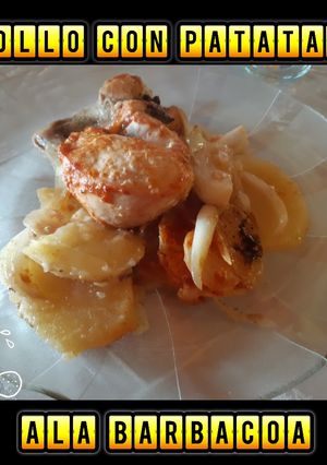 Una foto de Pollo con Patatas ala Barbacoa 🤤👍🍽