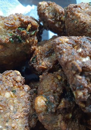 Una foto de Falafel verde verde