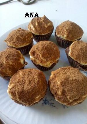 Una foto de Cupcakes de tiramisú
