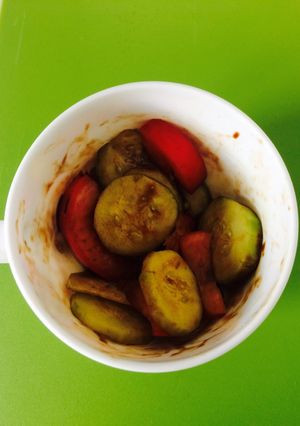 Una foto de Ensalada de tomate y pepino