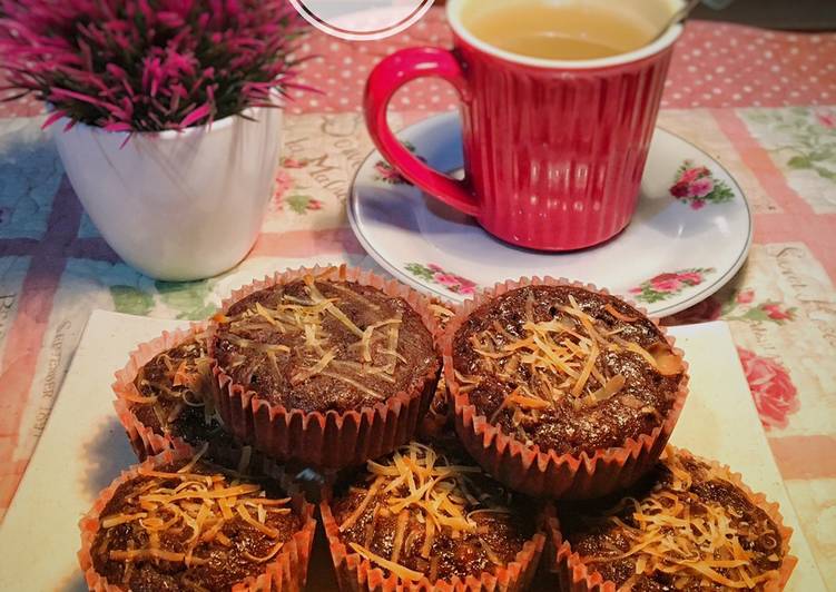 Chocolate custard muffin